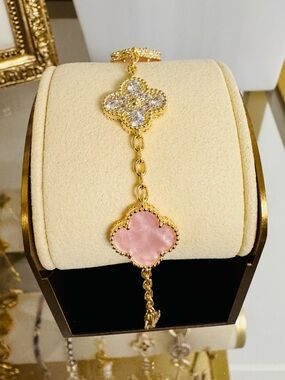 Gold Chain Bracelet with Pink Clover Accents